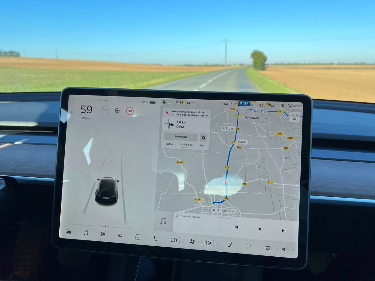oh my god twitter doesn’t include alt text from images in their API